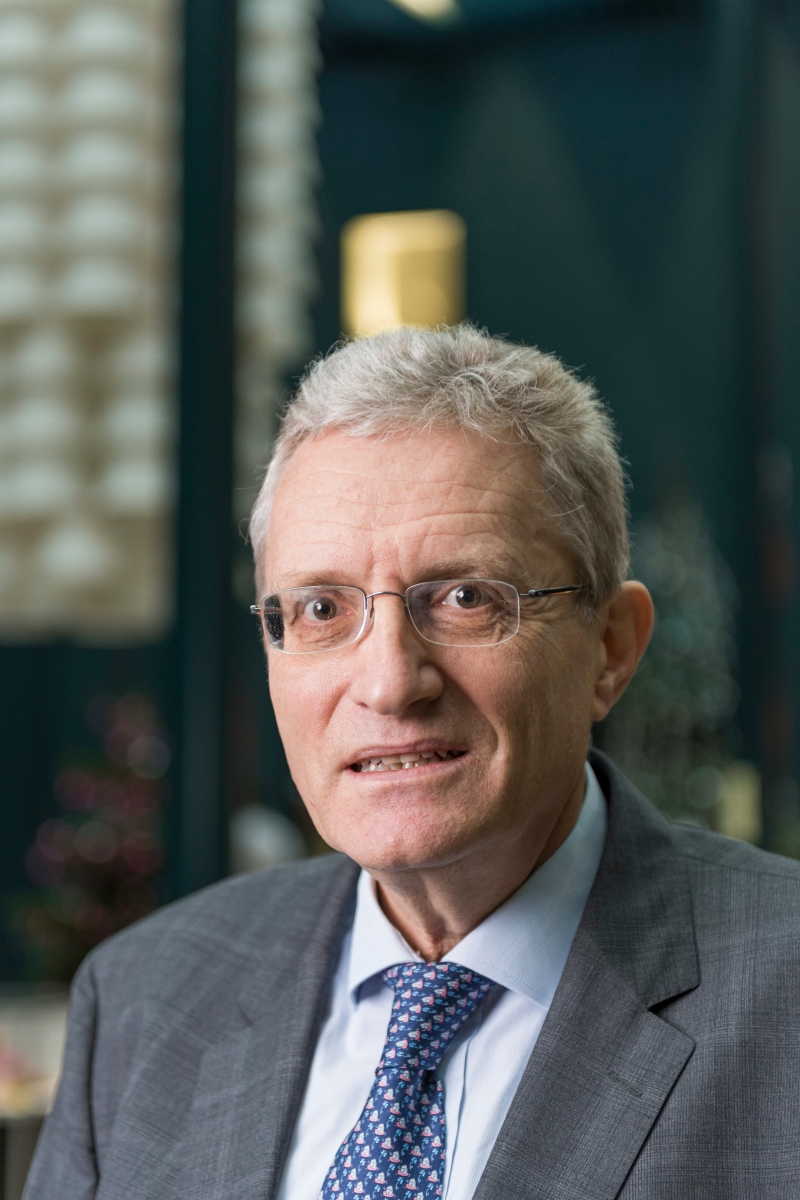 Portrait de Philippe Bolla directeur general de transition de l'HNE

Neuchatel, le 17.12.2015 
Photo : Lucas Vuitel HOPITAL NEUCHATELOIS