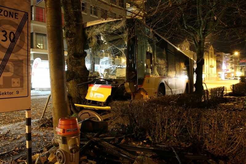 Le chauffeur a dû être désincarcéré.