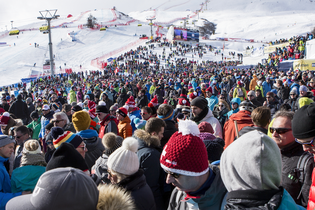 Les organisateurs des Mondiaux de St-Moritz prennent le risque de programmer les deux descentes dimanche.
