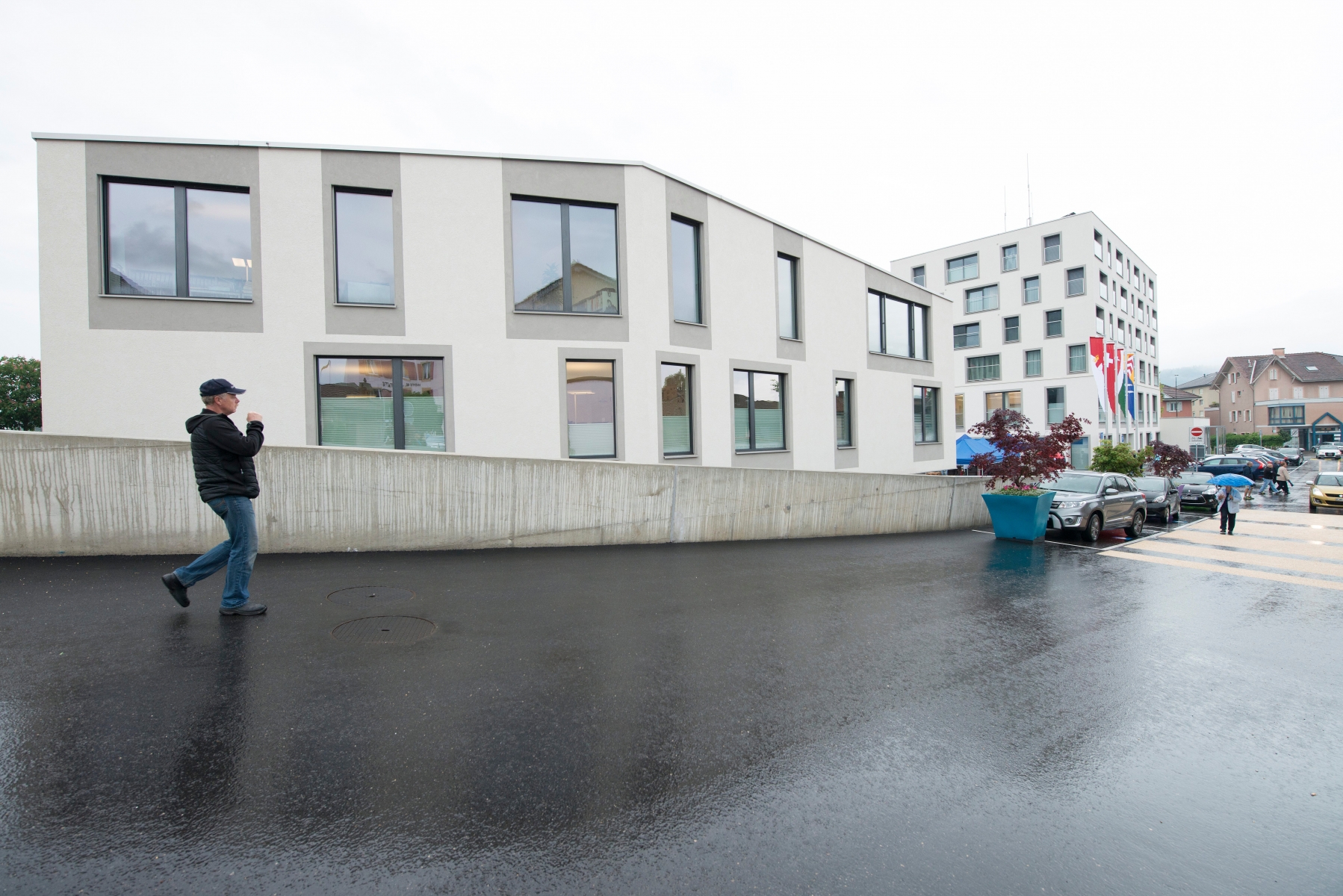 Portes ouvertes, nouveau batiment administratif communal

Le Landeron, 28 mai 2016
Photo: David Marchon LE LANDERON