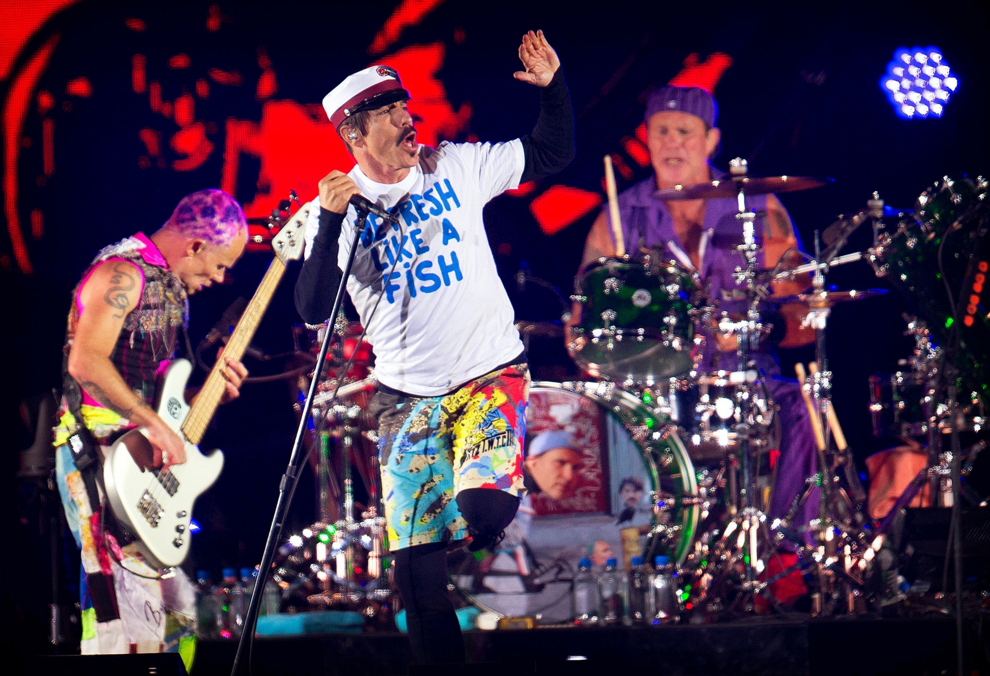 epa05398274 US band Red Hot Chili Peppers perform at the orange stage at the Roskilde Festival in Roskilde, Denmark, 29 June 2016.  EPA/NILS MEILVANG DENMARK OUT DENMARK MUSIC