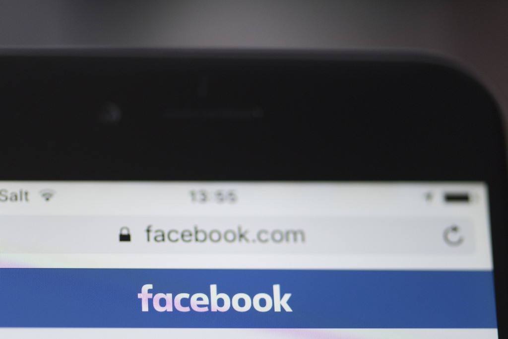 "Il n'y a pas de place pour des contenus de ce genre sur Facebook et elle a été retirée", a indiqué Facebook.
