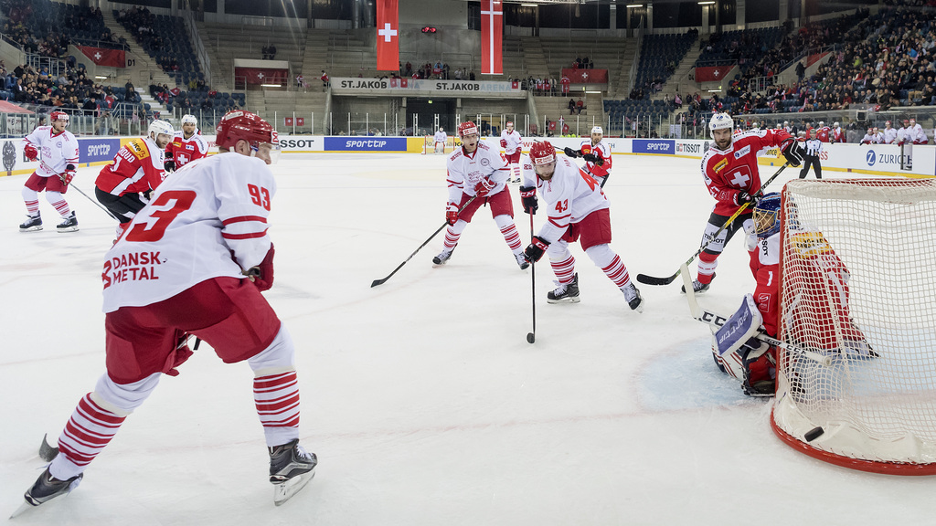 En match amical à Bâle, la Suisse a battu le Danemark 2-0.