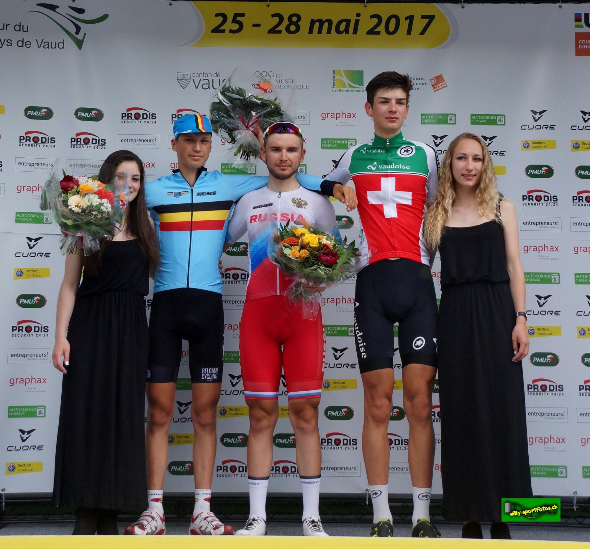 Alexandre Balmer (à gauche) est monté sur le podium du Tour du Pays de Vaud ce samedi.