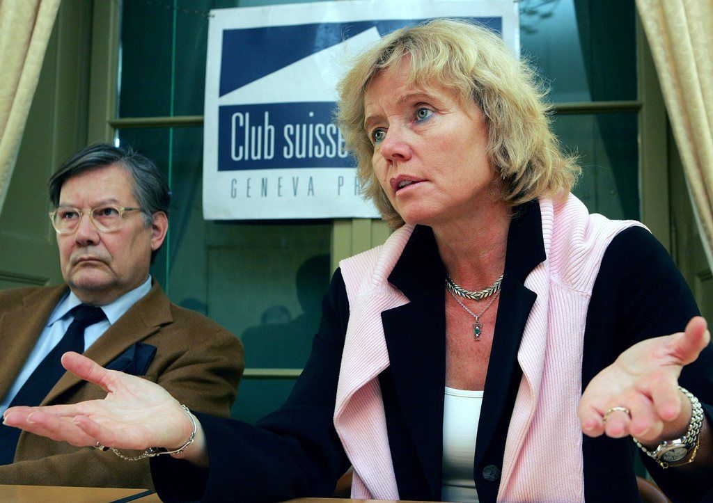 Elisabeth Decrey Warner, ici en 2006 au Club Suisse de la presse pour plaider la cause du désarmement.