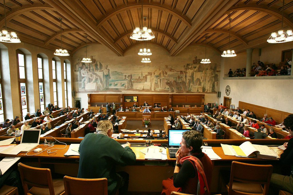Le Conseil-exécutif promet de défendre "sans ambages" le siège réservé au Jura bernois.