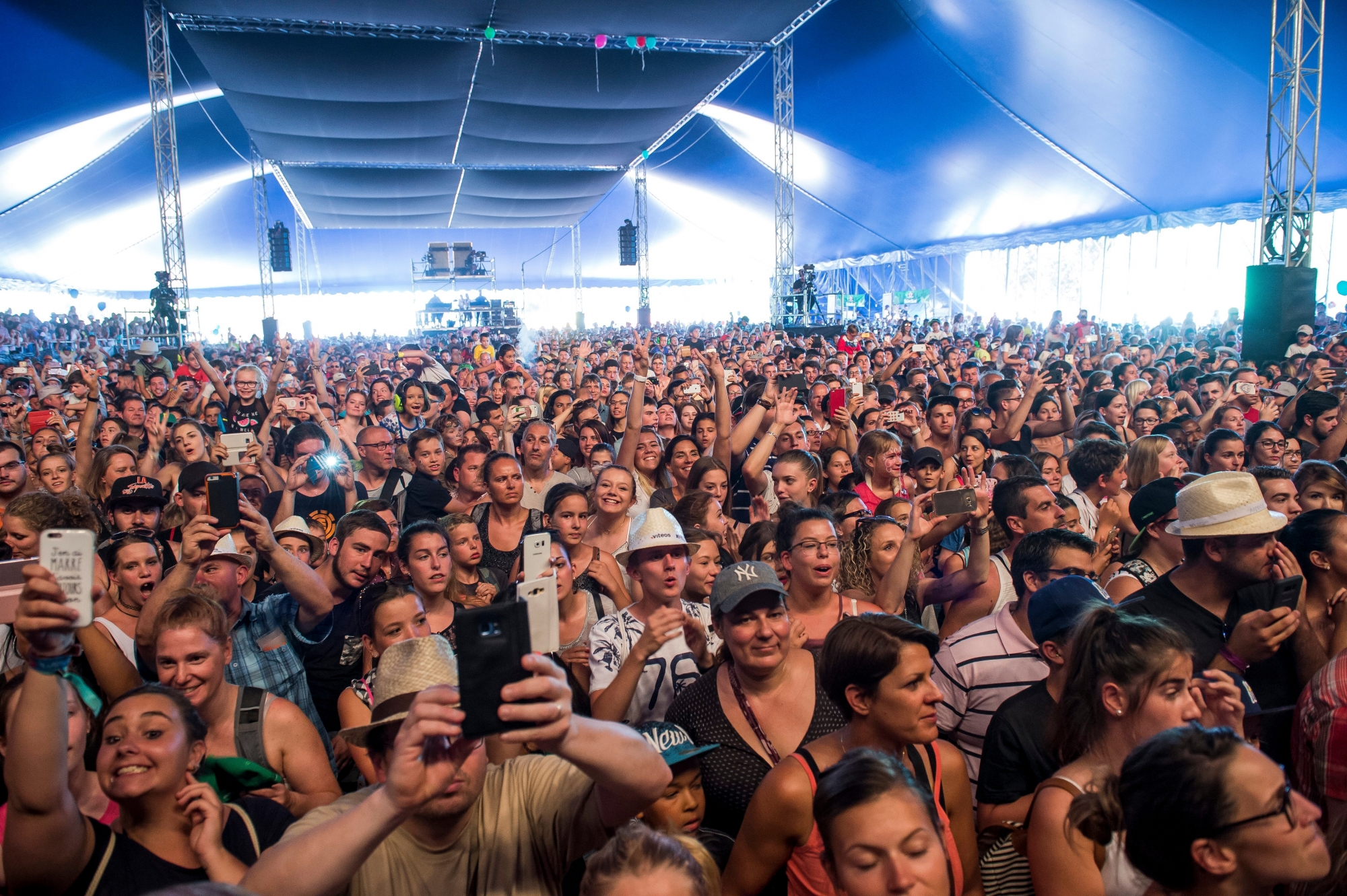 Festi'neuch 2017
ambiance

Neuchatel, le 18 juin 2017
Photo: Lucas Vuitel

 NEUCHATEL