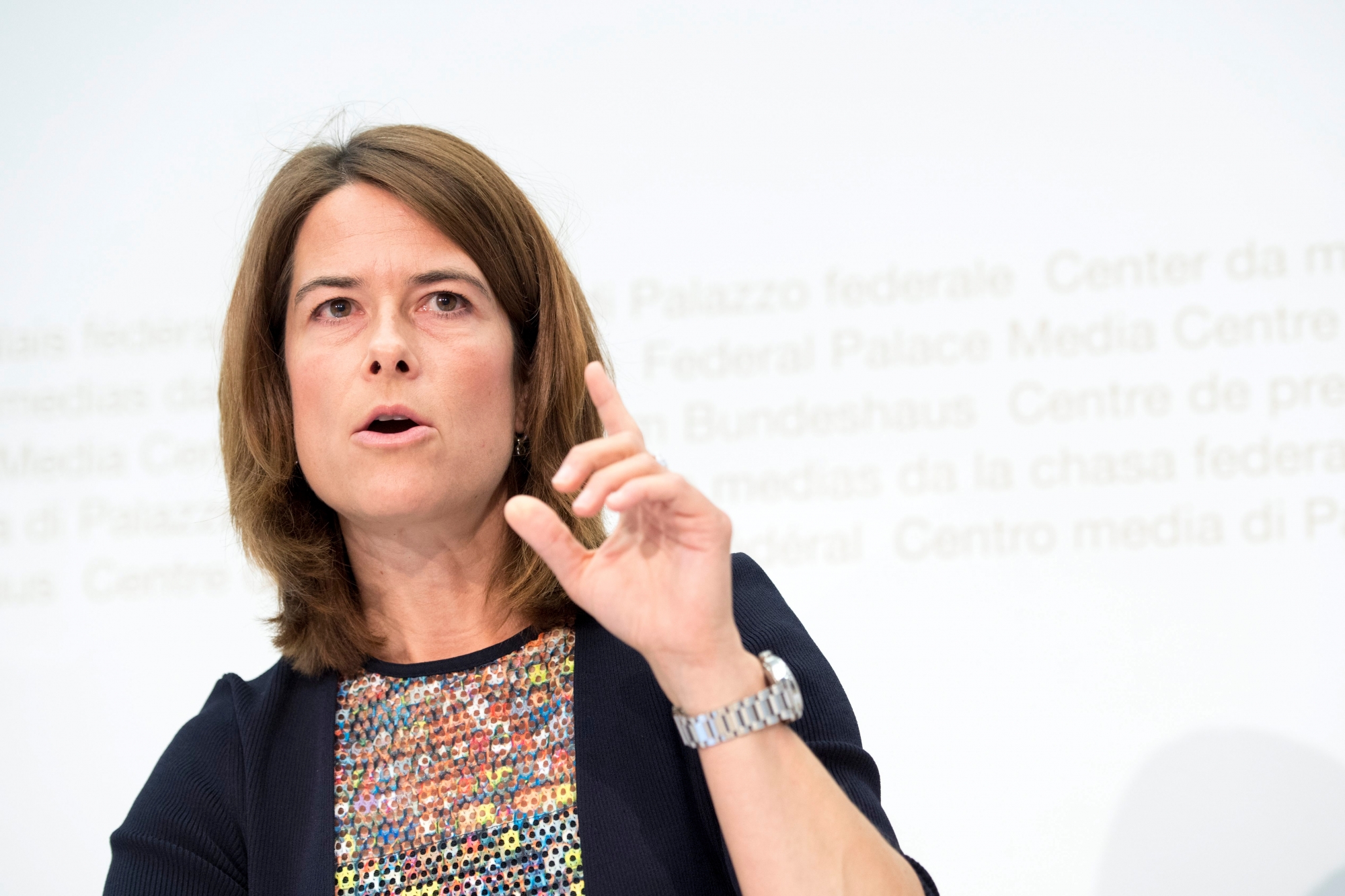 Petra Goessi, Praesidentin FDP.Die Liberalen spricht waehrend einer Medienkonferenz ueber die Nachfolge von Bundesrat Didier Burkhalter, am Donnerstag, 15. Juni 2017, im Medienzentrum Bundeshaus in Bern. (KEYSTONE/Anthony Anex) SCHWEIZ MK FDP NACHFOLGE DIDIER BURKHALTER