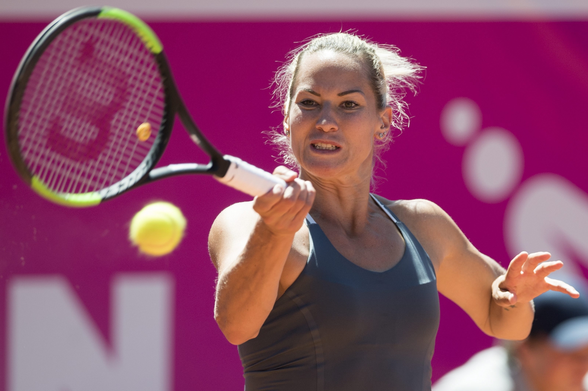 Conny Perrin n'a pas fait le poids en finale du tournoi de Horb face à Patty Schnyder. (KEYSTONE/ Peter Schneider)