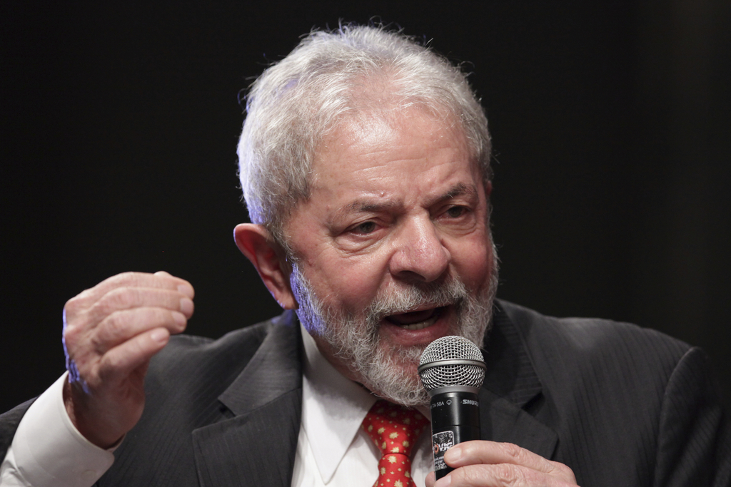  L'ex-président brésilien, Luiz Inácio Lula da Silva, a été condamné à neuf ans et six mois de prison.
