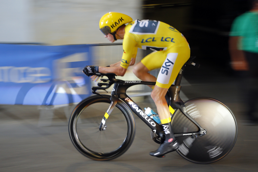Chris Froome, à moins d'une chute improbable dimanche lors de la dernière étape, remporte ce Tour de France 2017.