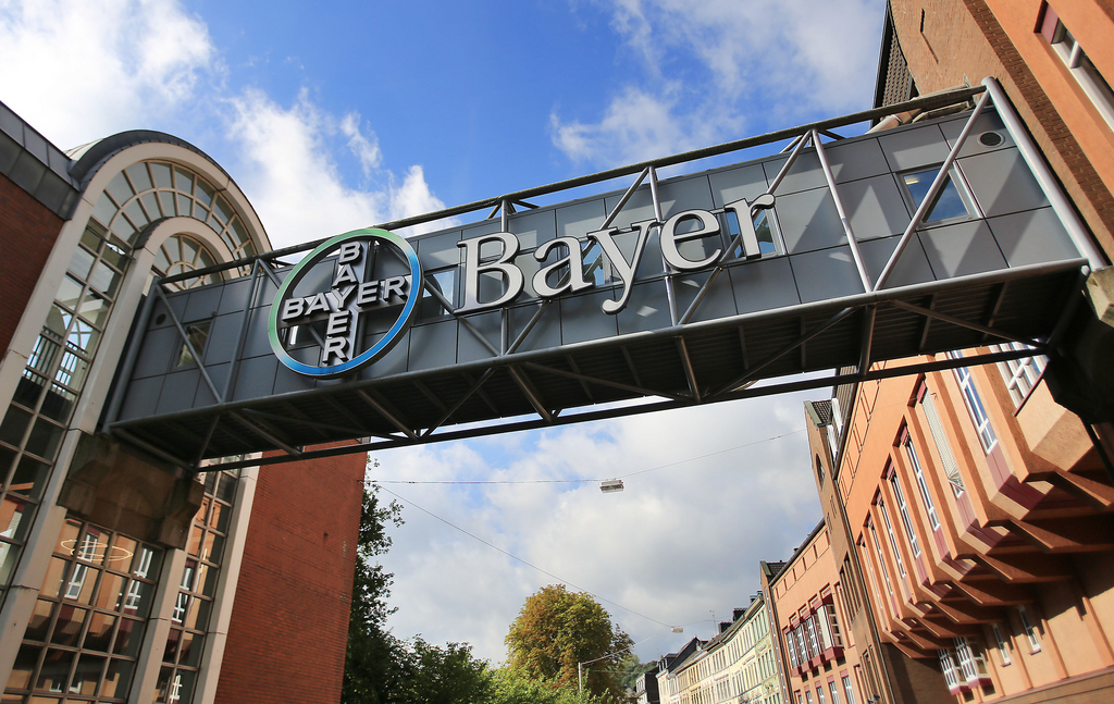 Bayer a dégagé en 2016 un bénéfice net part du groupe de 4,5 milliards d'euros, pour un chiffre d'affaires de 46,8 milliards d'euros.