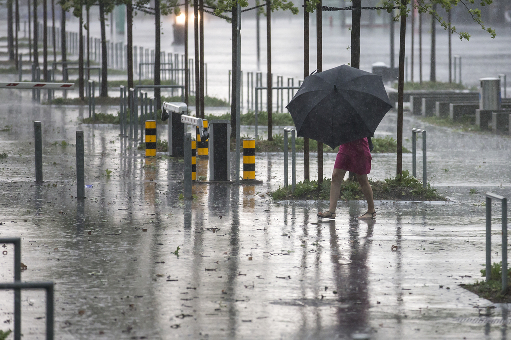 Toute la Suisse romande a subit de violents orages vendredi en fin de journée.