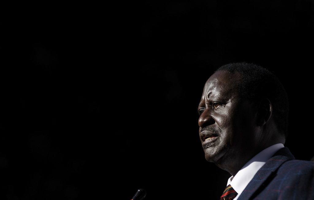 Le chef de l'opposition kényane, Raila Odinga a annoncé vouloir saisir la Cour suprême. Il appelle ses supporteurs à une manifestation pacifique. 