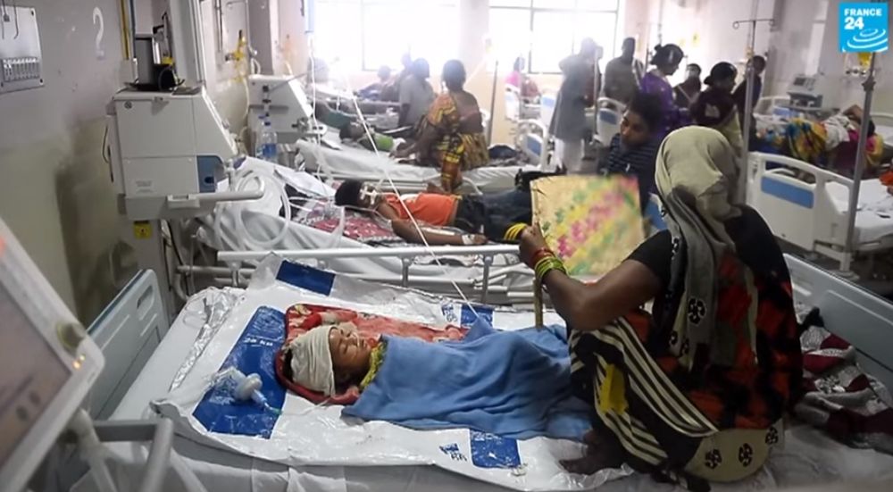 D'après les médias indiens, les enfants auraient succombé en raison d'un manque d'oxygène dans les services pédiatriques de l'hôpital.