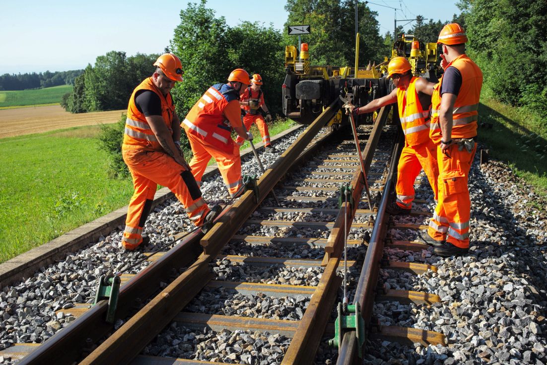 Lors de travaux sur les rails aux Geneveys-sur Coffrane en 2013.