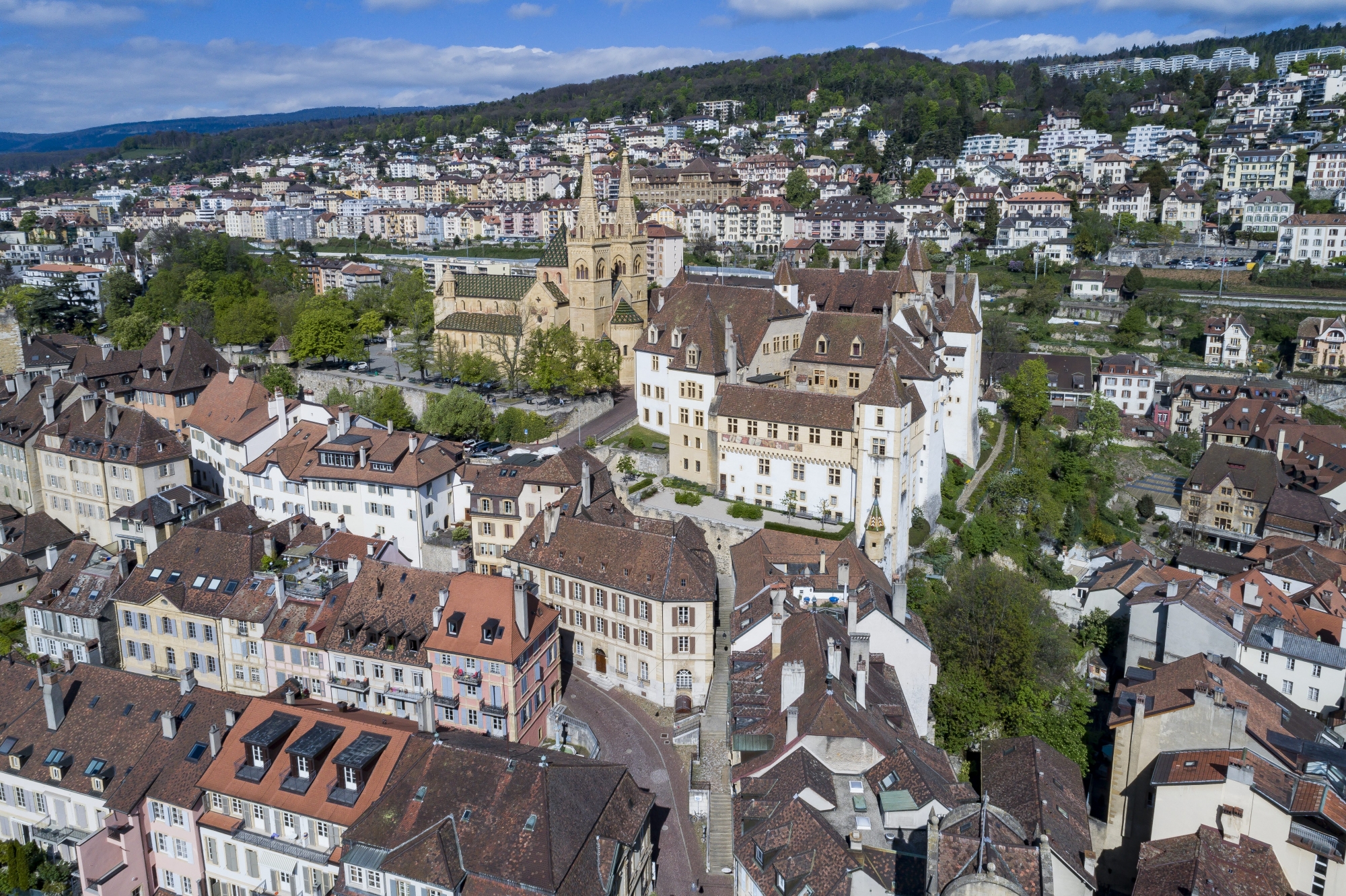 Vue aerienne du Chateau de Neuchatel, 14 avril 2017