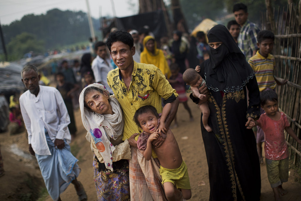 Selon l'ONU, la minorité musulmane des Rohingyas est la plus persécutée au monde. Près d'un demi-million de femmes et d'hommes ont déjà fui vers le Bangladesh.