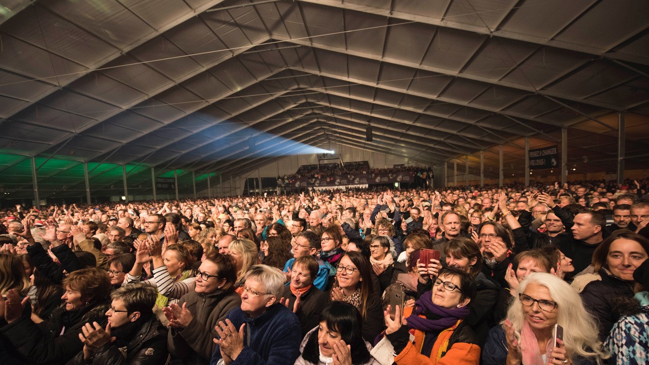 14'000 festivaliers ont afflué samedi au Noirmont pour écouter Renaud et Véronique Sanson.