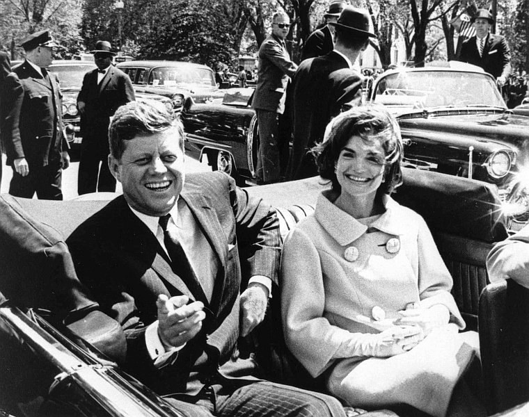 L'ancien président américain John F. Kennedy, ici avec sa femme Jackie, a été assassiné à Dallas en 1963.