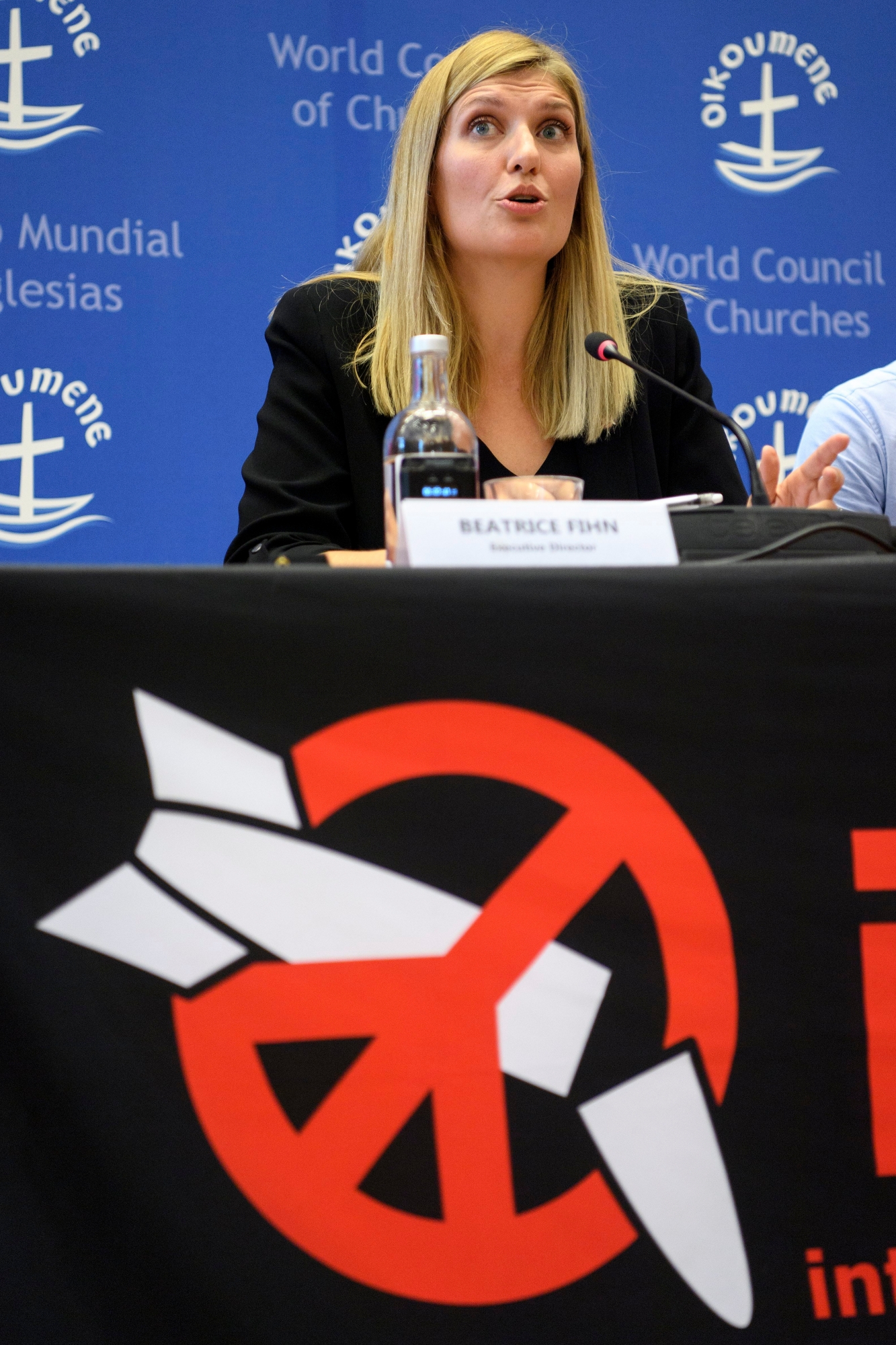 Beatrice Fihn, Executive Director of the International campaign to abolish Nuclear Weapons (ICAN), speaks during a press conference, about the announcement of the Nobel Peace Prize at the headquarters of the International campaign to abolish Nuclear Weapons (ICAN), in Geneva, Switzerland, on Friday, October 6, 2017. The International campaign to abolish Nuclear Weapons (ICAN) is the winner of this year's Nobel Peace Prize. (KEYSTONE/Martial Trezzini) SWITZERLAND NOBEL PEACE PRIZE FOR ICAN