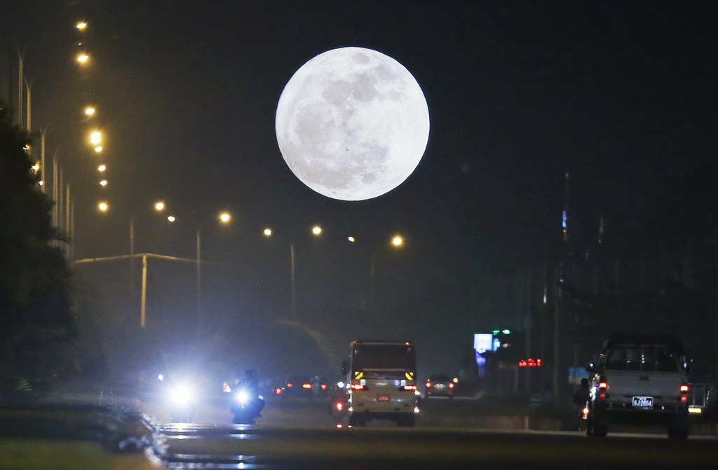 La "Super Lune" a déjà brillé dans le ciel asiatique.