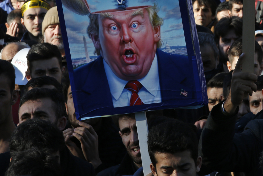 Les manifestants protestent contre l'annonce de Donald Trump sur le statut de Jérusalem.