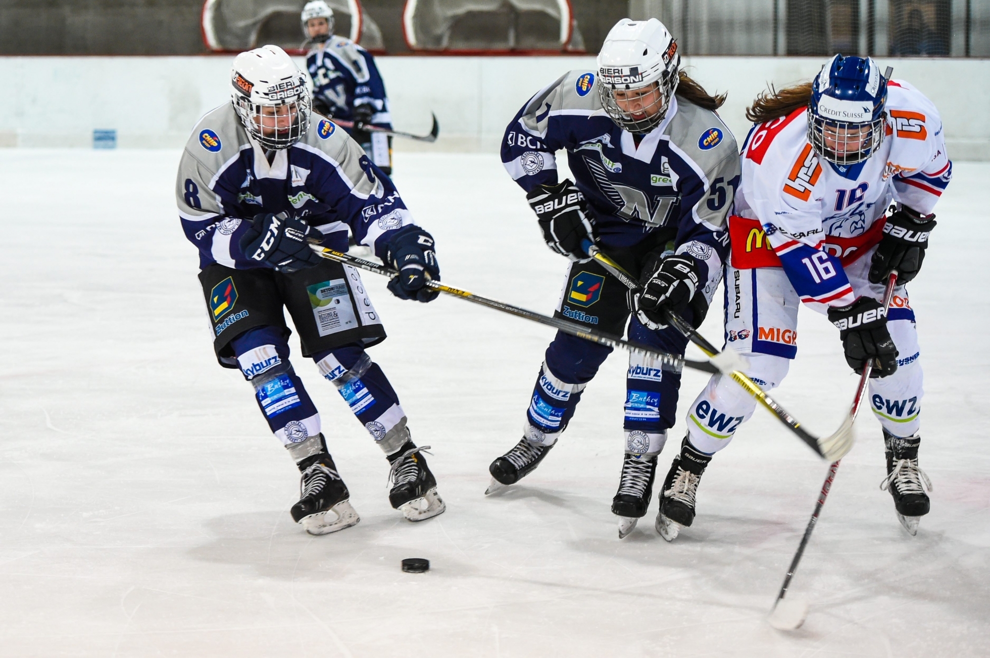 Hockey féminin Neuchatel Academy - Zurich.    Cindy Joray (8) Ophelie Jollien (51) Nina Waidacher (16)    NEUCHATEL 19/11/2017  Photo: Christian Galley