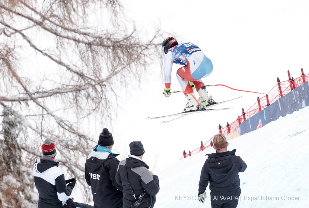 Les skieurs devront patienter, ce vendredi, avant de prendre le départ du Super-G.