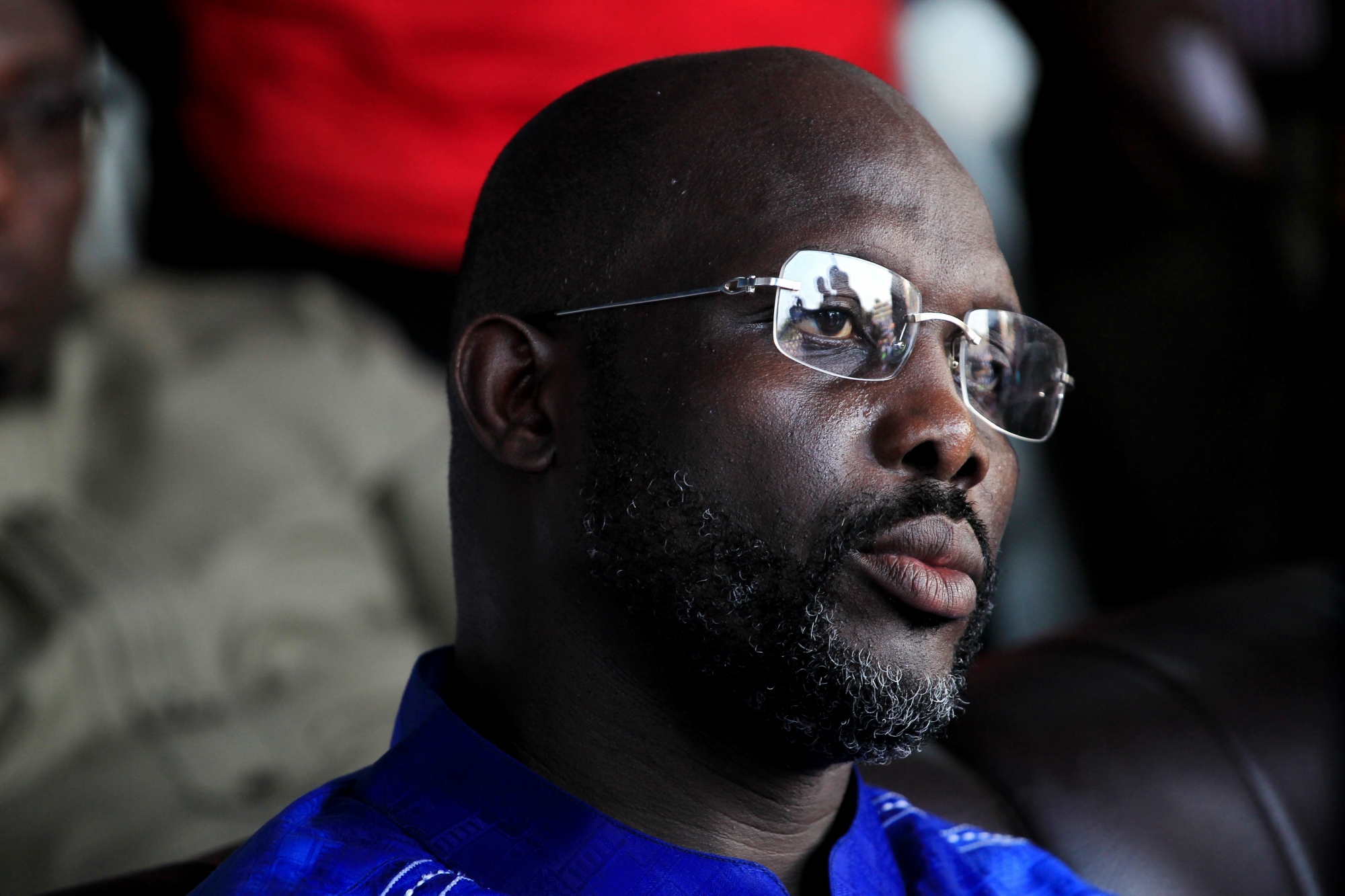 epa05281893 Former Liberian soccer player and current Senator George Weah addresses thousands of supporters of the Congress for Democratic Change (CDC) party who petitioned him to contest Liberia's Presidential elections in 2017, at Party headquarters in Monrovia, Liberia, 28 April 2016. George Weah contested the 2005 and 2011 Presidential elections, but lost to incumbent Ellen Johnson Sirleaf on both occasions. Sirleaf's second term in office will end in 2017.  EPA/AHMED JALLANZO LIBERIA WAHLEN PRAESIDENT