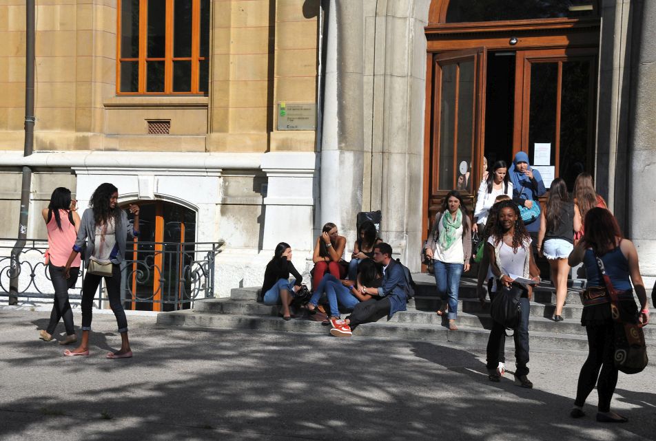 Au lycée Jean-Piaget, la prochaine rentrée se fera sans non-francophones.