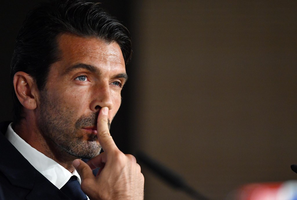 Buffon pourrait rempiler avec la Juve si le club en manifeste l'intérêt.