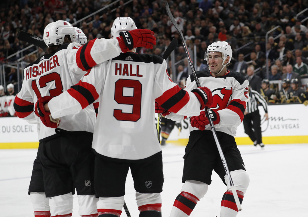 Nico Hischier et les Devils ont pulvérisé 8-3 Las Vegas.