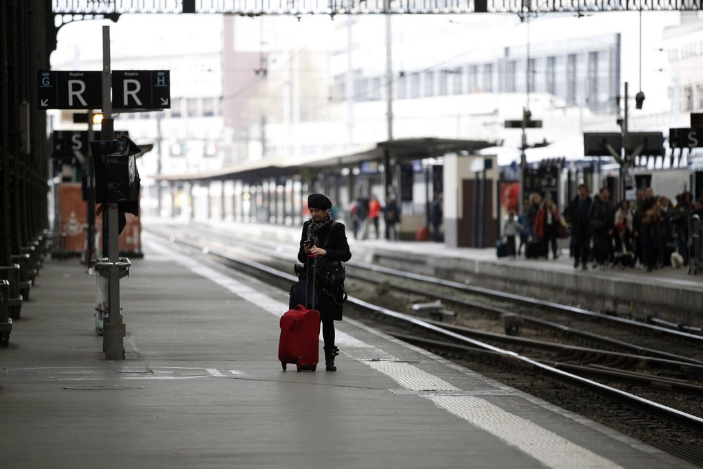 La gare de Lyon est elle aussi affectée par la grève de trois mois qui touche la SNCF.