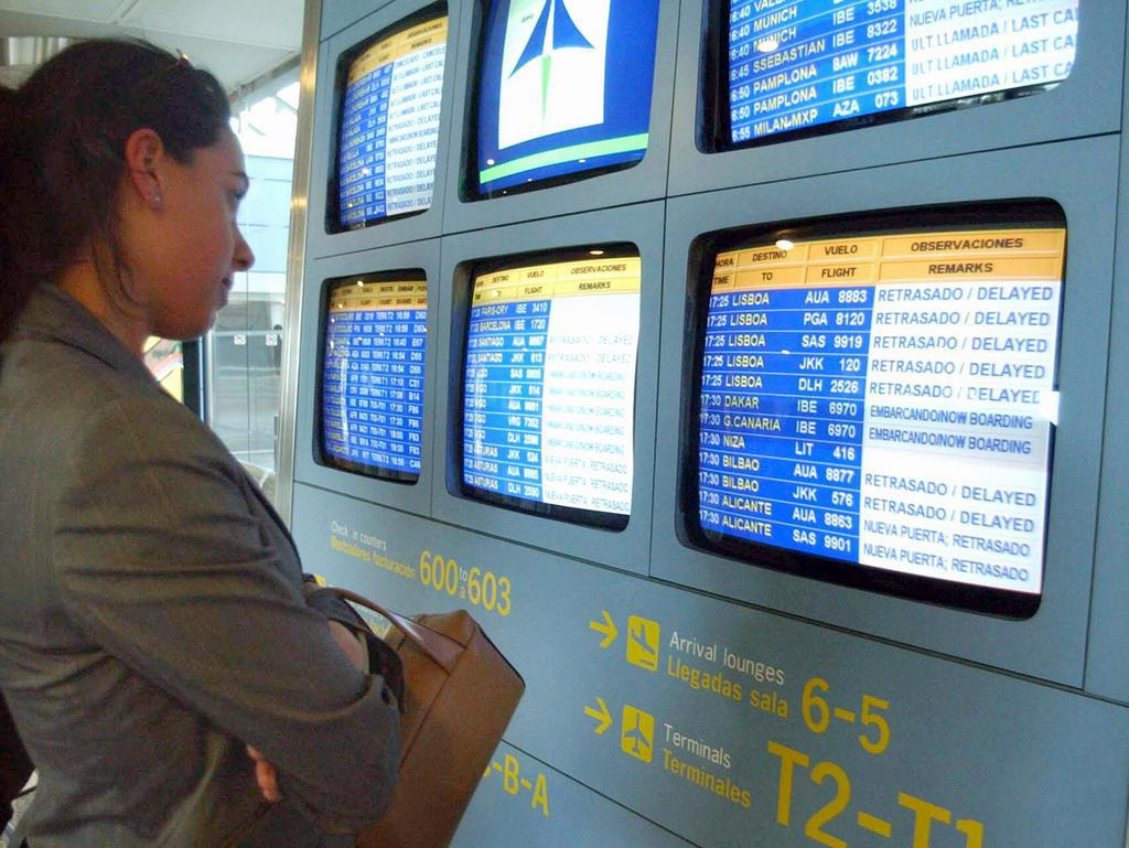 Environ la moitié des 29'500 vols attendus ce jour sur le réseau européen pourrait enregistrer un retard en raison de la panne du système", indique Eurocontrol.