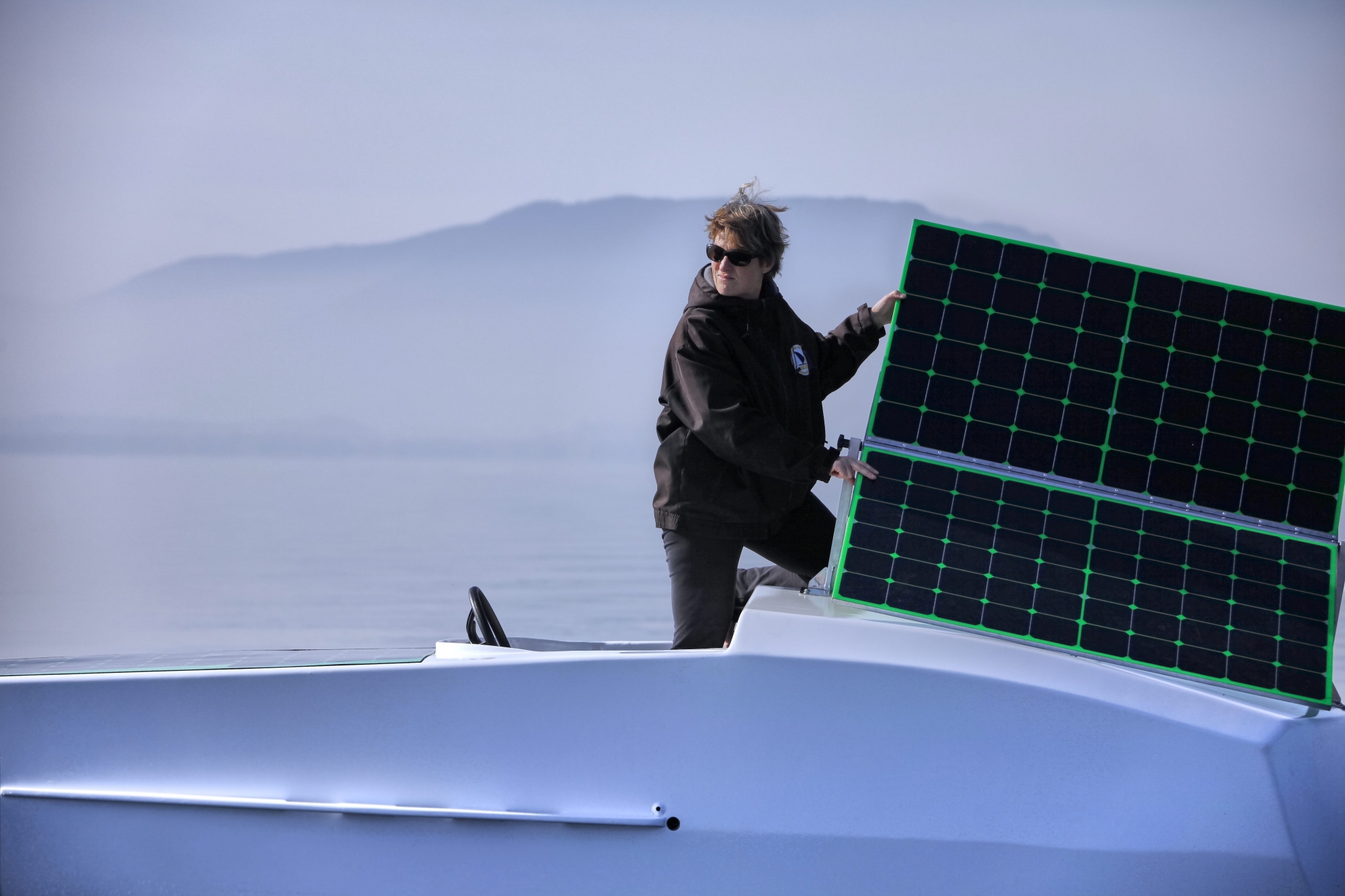 Anne Quéméré embarquera sur un bateau de 20 pieds équipé de modules photovoltaïques du CSEM.