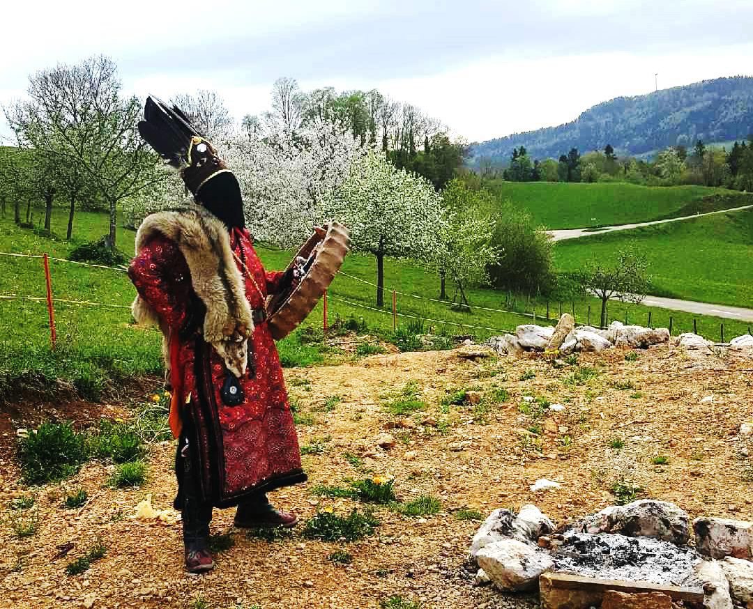Venus de Mongolie pour un festival de chamanisme en France, deux Mongols ont séjourné à Essertfallon ce week-end.