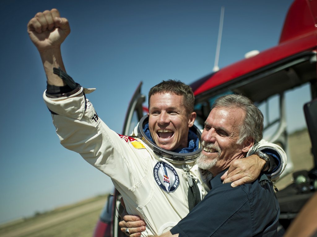 L'Autrichien Felix Baumgartner est devenu le premier homme à franchir le mur du son en chute libre en sautant de 39'000 mètres d'altitude.