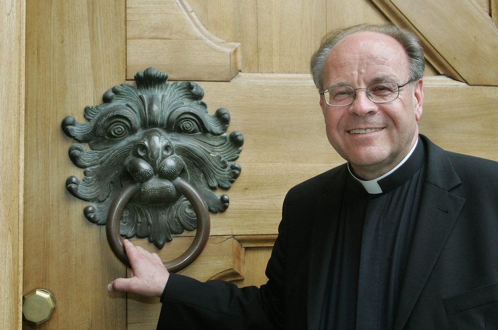 L'évêque de Coire Vitus Huonder a fait part de sa "satisfaction" après l'annonce du classement des plaintes.