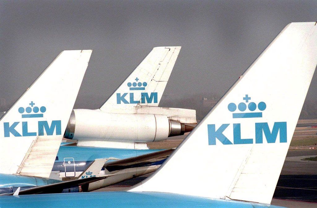 KLM a été la première à être embarrassée par le couple de voyageurs. 