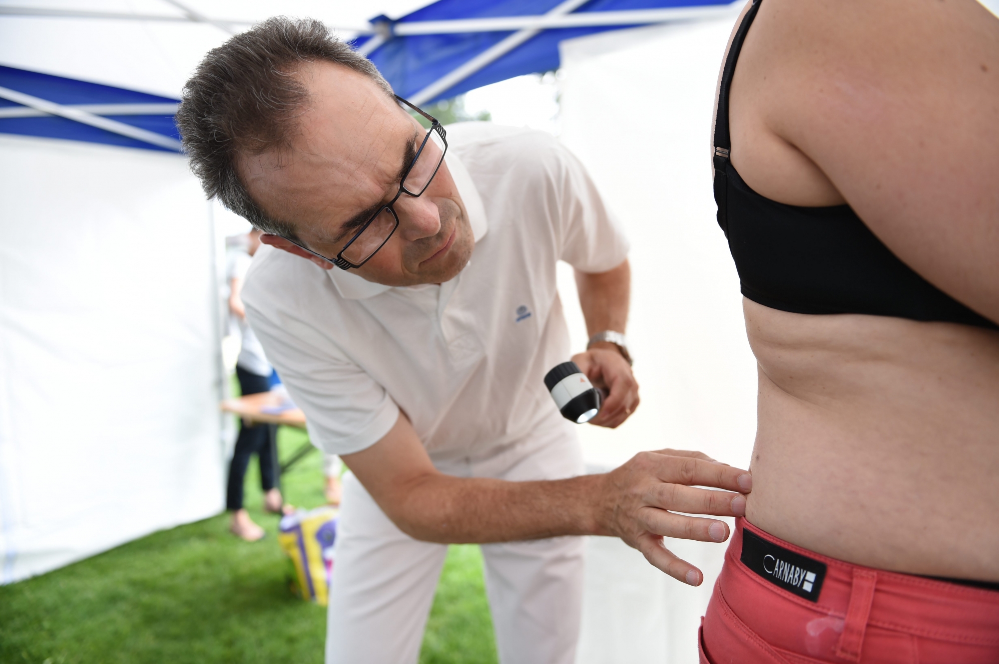 Dépistage du  cancer de la peau en 2015 à la piscine des Mélèzes.