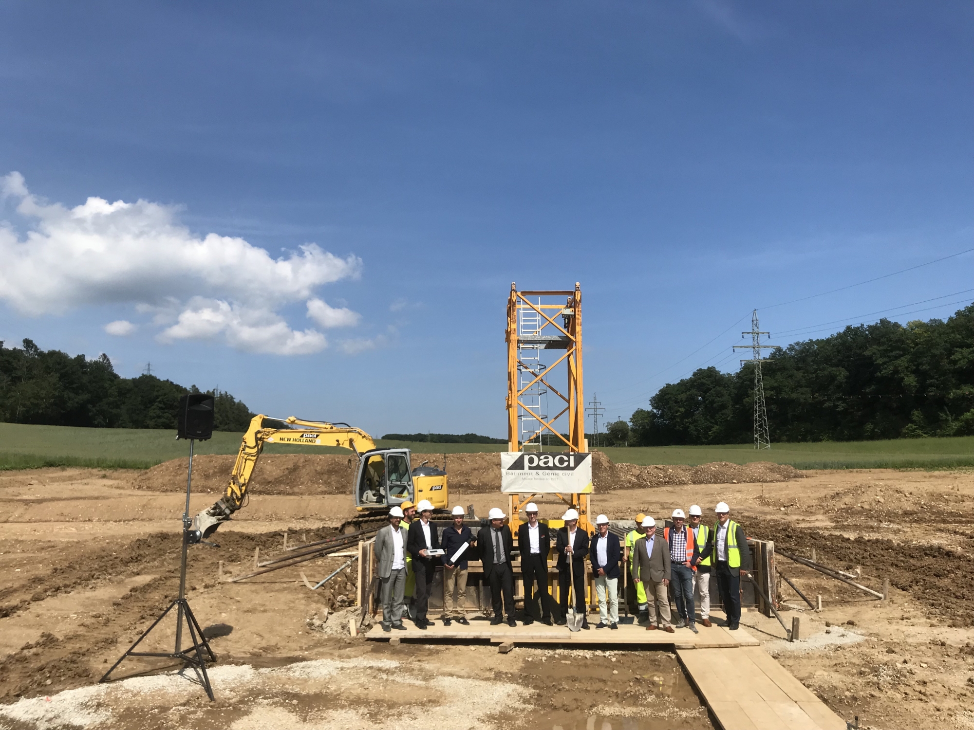 Pose de la première pierre du bâtiment d'Anton Paar Tritec à Corcelles-Cormondrèche le 14 juin 2018. 