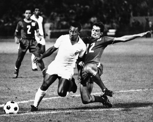 Pelé, ici lors d'un match aux Etats-Unis, a joué à Zurich avec le FC Santos en juin 1968.