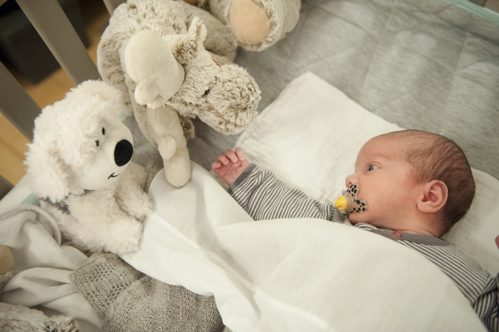 Un lien entre nourriture solide et sommeil de bébé mis en avant par une étude britannique. 