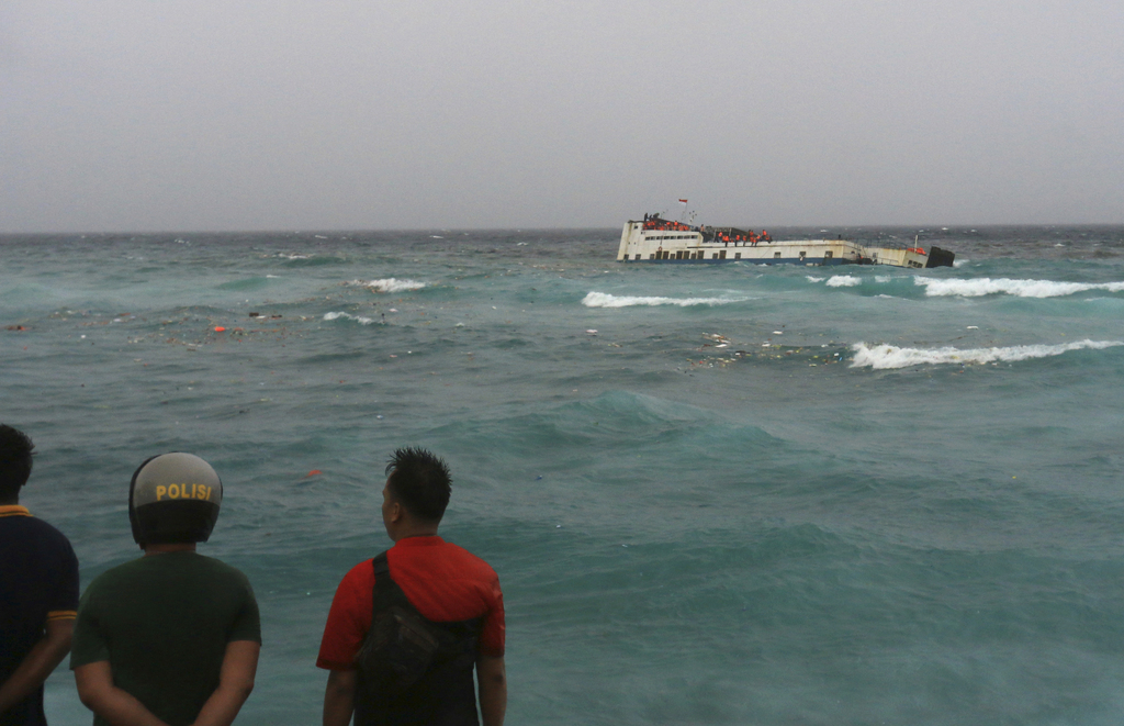 Au moins 31 personnes ont péri dans le naufrage d'un ferry près de l'île indonésienne de Célèbes.