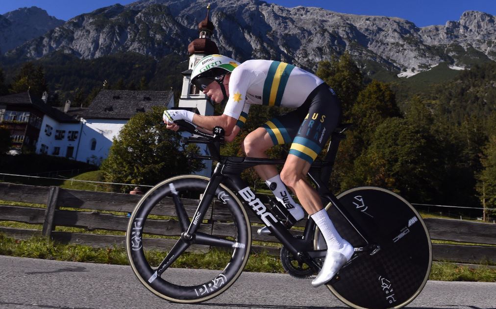 Rohan Dennis s'est imposé avec une avance de 1'21'' sur le tenant du titre Tom Dumoulin.