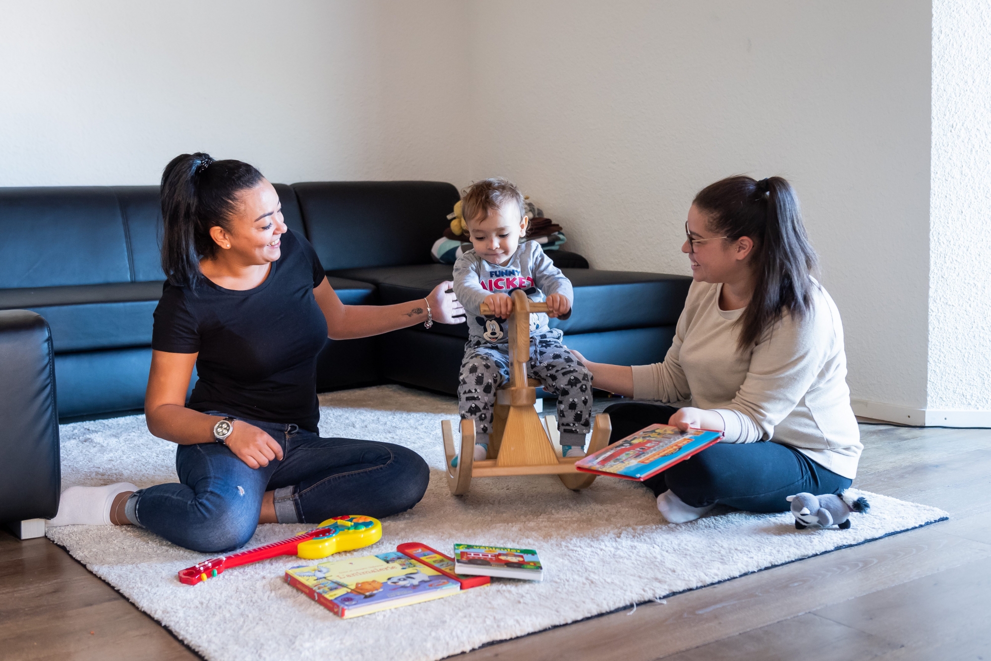 Les deux employées de crèche qui organisent du babysitting nocturne durant la Fête des Vendanges ont découvert qu'elles devaient obtenir une autorisation de l'Etat.