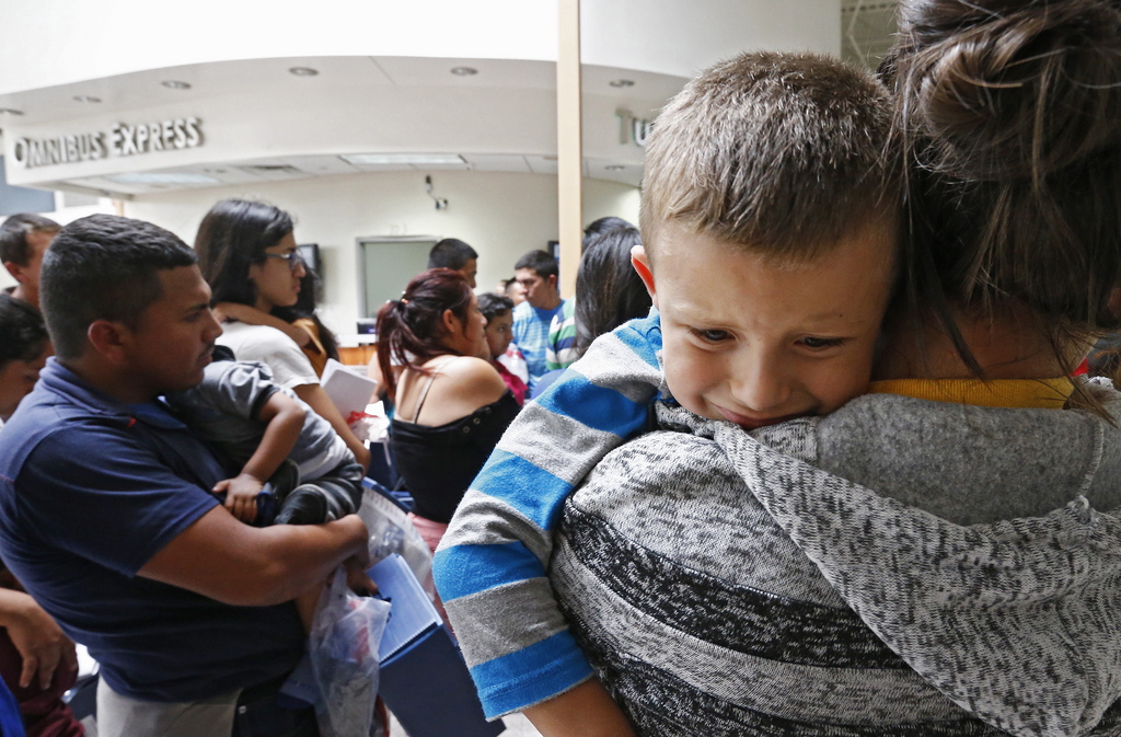 Selon les organisations de soutien aux immigrés, plus de 1000 parents pourraient avoir l'opportunité de soumettre une nouvelle demande d'asile.
