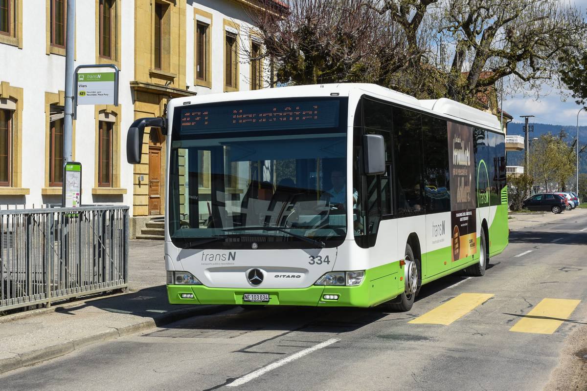 La ligne 421 Cernier – Savagnier – Neuchâtel permet en première priorité de relier les villages de La Côtière à la gare de Neuchâtel puis au centre-ville pour les besoins pendulaires.