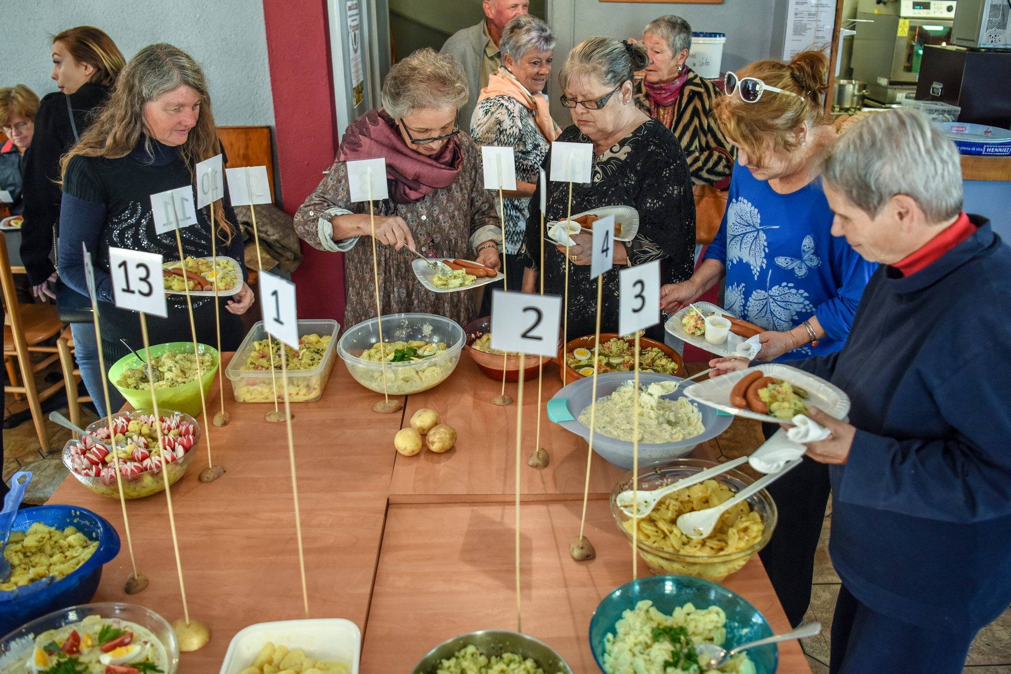 Concours de salade de patate.

LA CHAUX-DE-FONDS 29/09/2018
Photo: Christian Galley